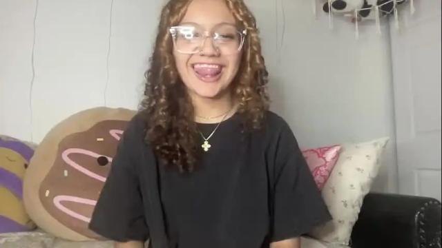 Image 11 of miaxrain Stream on Chaturbate on 4 months ago