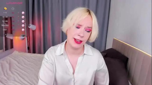 Image 2 of michael_swan Stream on Chaturbate on 1 month ago