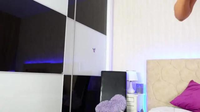 Image 11 of michelepiper Stream on Chaturbate on 16 months ago