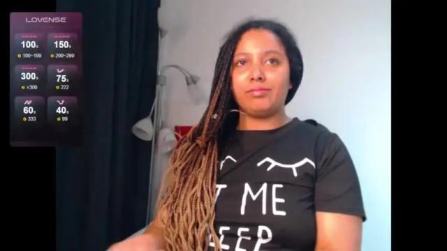 Image 3 of michell_bling Stream on Chaturbate on 17 months ago