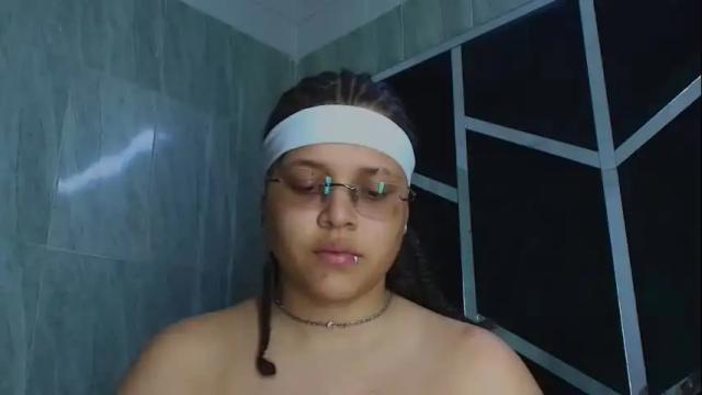 Image 12 of michell_rs Stream on Chaturbate on 3 months ago