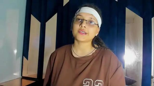 Image 11 of michell_rs Stream on Chaturbate on 1 month ago