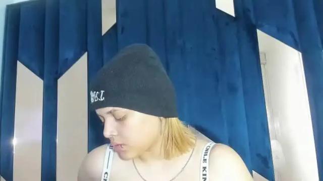 Image 8 of michell_rs Stream on Chaturbate on 1 month ago