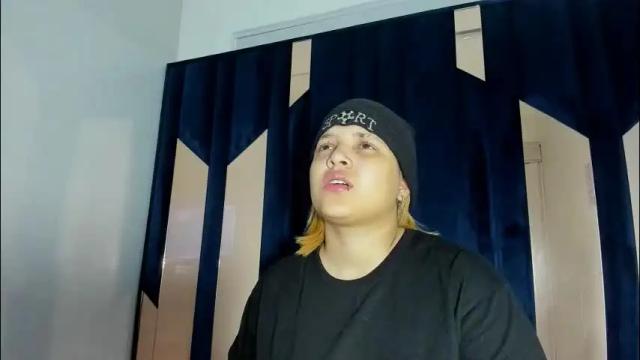 Image 2 of michell_rs Stream on Chaturbate on 27 days ago