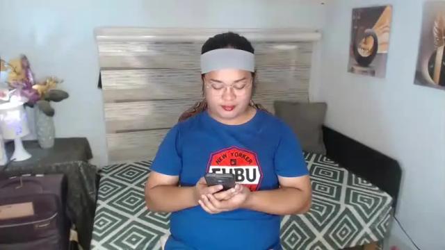 Image 12 of michellechannelxxx Stream on Chaturbate on 12 months ago
