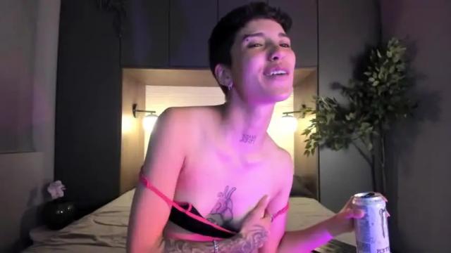 Image 6 of michelledeluca Stream on Chaturbate on 14 months ago