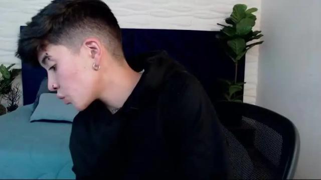 Image 7 of michelledeluca Stream on Chaturbate on 13 months ago