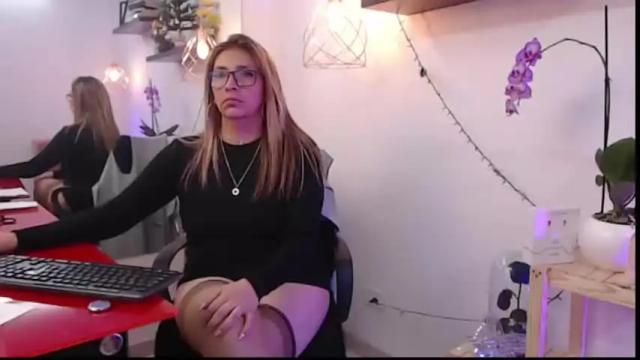 Image 7 of michelledumont Stream on Chaturbate on 22 months ago