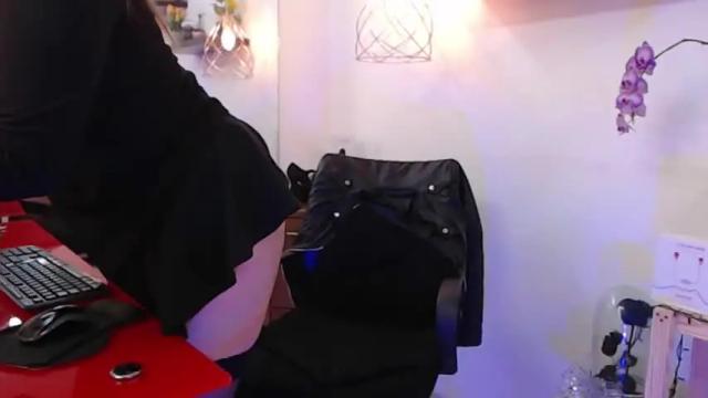 Image 2 of michelledumont Stream on Chaturbate on 21 months ago