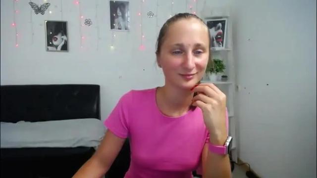 Image 2 of michellee11 Stream on Chaturbate on 5 months ago