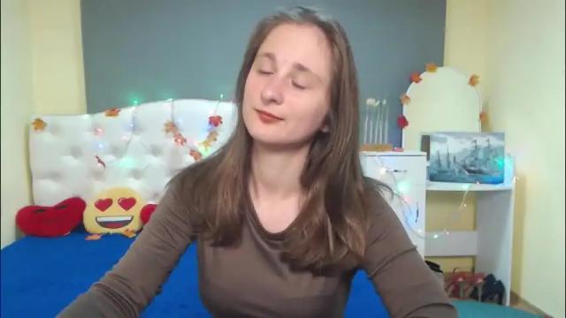 Image 3 of michellee11 Stream on Chaturbate on 2 months ago