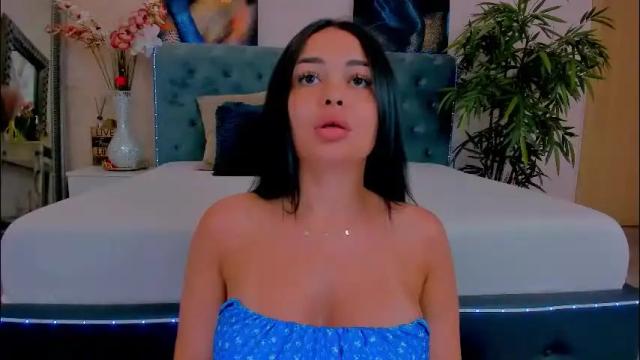 Image 3 of michellereys Stream on Chaturbate on 4 days ago
