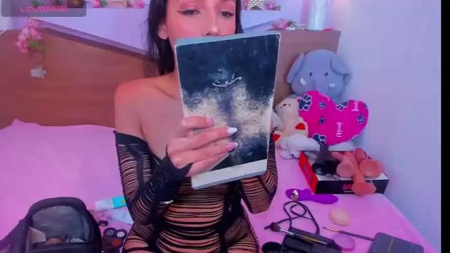 Image 2 of michellrose7 Stream on Chaturbate on 1 month ago