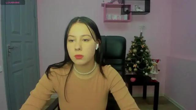 Image 6 of michelmorton Stream on Chaturbate on 17 months ago