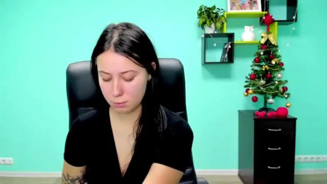 Image 11 of michelmorton Stream on Chaturbate on 16 months ago