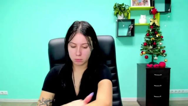 Image 6 of michelmorton Stream on Chaturbate on 16 months ago