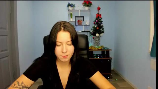 Image 8 of michelmorton Stream on Chaturbate on 16 months ago