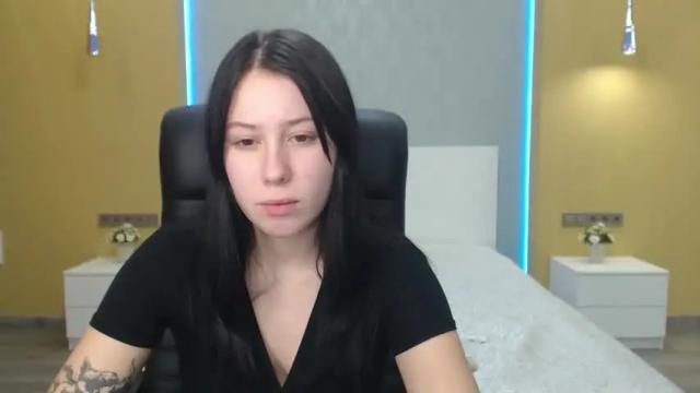 Image 11 of michelmorton Stream on Chaturbate on 16 months ago
