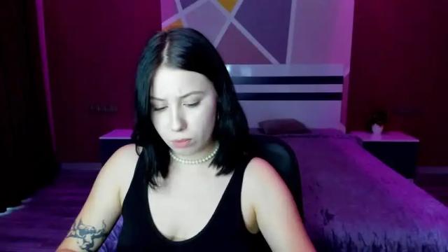 Image 3 of michelmorton Stream on Chaturbate on 22 months ago