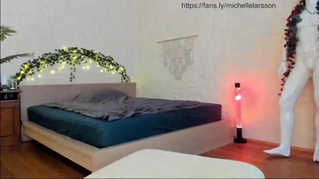 Image 7 of michi_souffl Stream on Chaturbate on 14 months ago