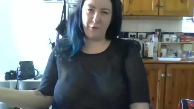 Image 2 of mickeybeebop Stream on Chaturbate on 17 months ago
