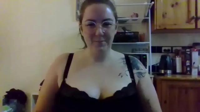 Image 10 of mickeybeebop Stream on Chaturbate on 19 months ago