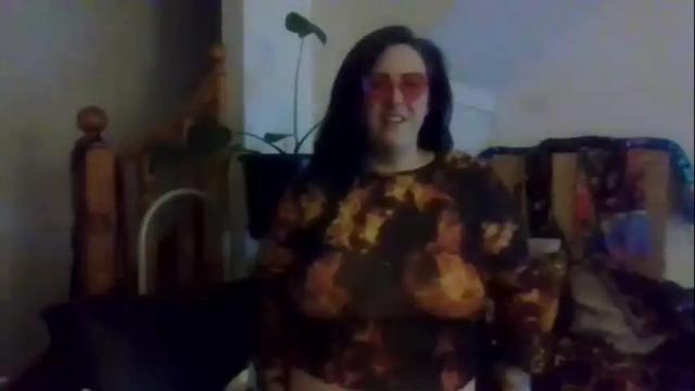 Image 7 of mickeybeebop Stream on Chaturbate on 16 months ago