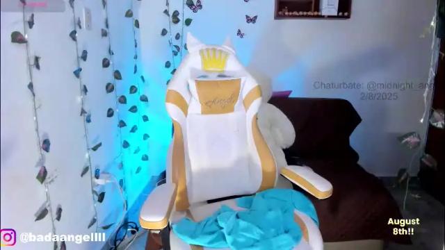 Image 3 of midnight_angell Stream on Chaturbate on 2 months ago