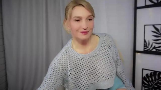Image 2 of midnightkiss_ Stream on Chaturbate on 26 days ago