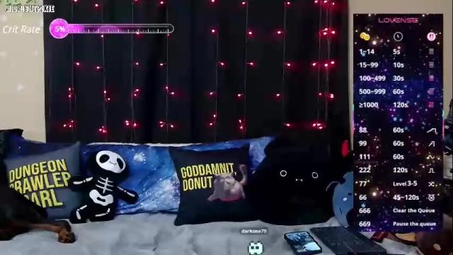 Image 2 of midnightpixie Stream on Chaturbate on 10 days ago
