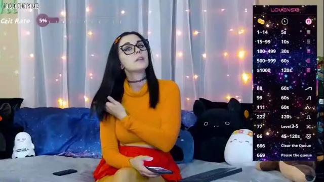 Image 3 of midnightpixie Stream on Chaturbate on 27 days ago