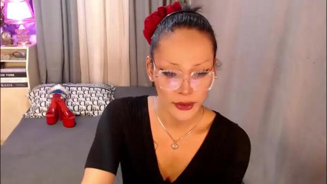 Image 2 of midnightraven27 Stream on Chaturbate on 5 months ago