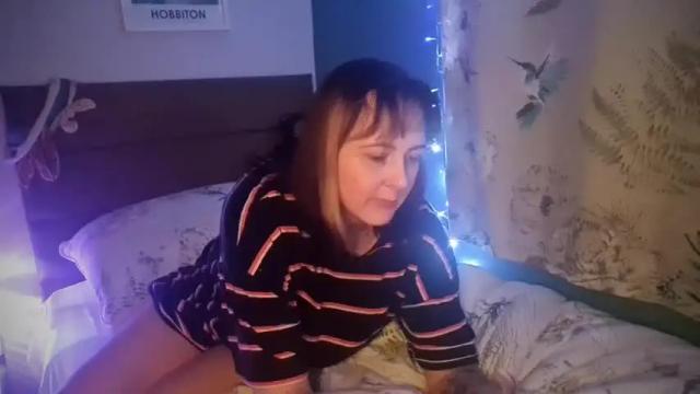 Image 2 of midnightwitchx Stream on Chaturbate on 15 months ago