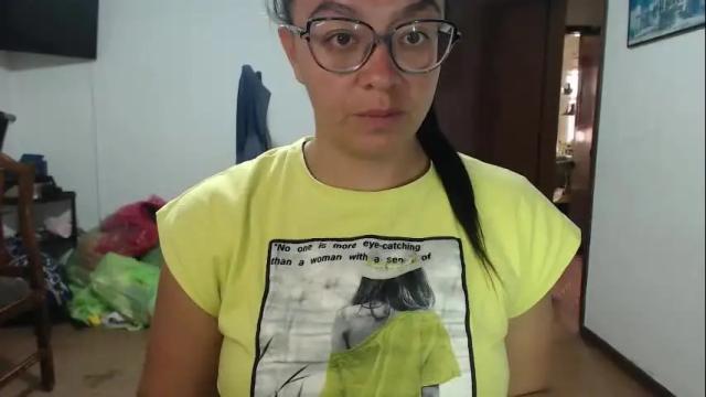 Image 2 of miia_big1boobs Stream on Chaturbate on 11 days ago