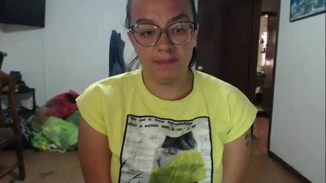 Image 3 of miia_big1boobs Stream on Chaturbate on 11 days ago