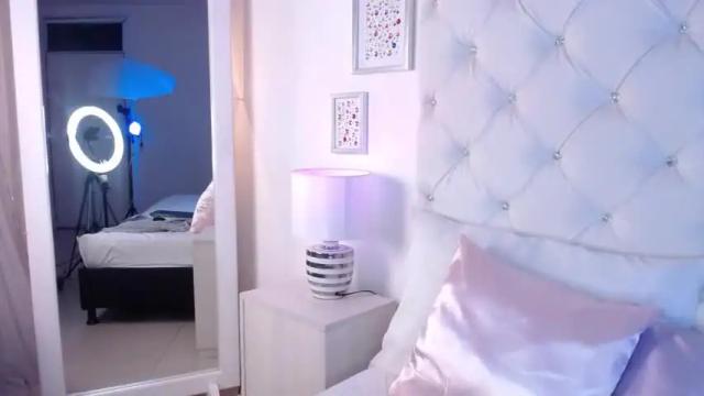 Image 2 of miia_foxyy Stream on Chaturbate on 23 months ago