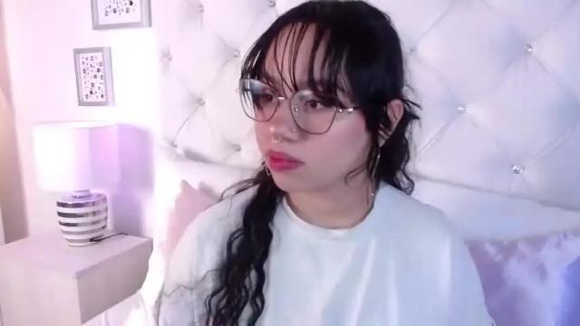 Image 3 of miia_foxyy Stream on Chaturbate on 23 months ago