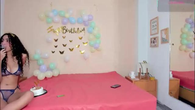 Image 2 of miia_lennox Stream on Chaturbate on 2 months ago