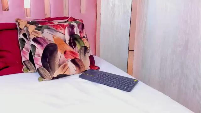 Image 4 of miia_palmerr Stream on Chaturbate on 1 month ago