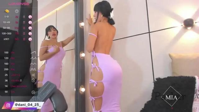 Image 10 of miia_parker_ Stream on Chaturbate on 13 months ago