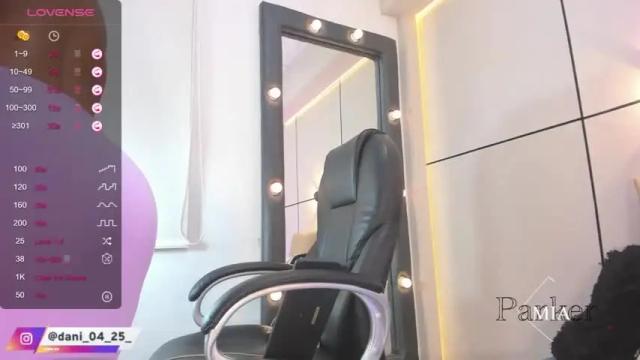 Image 4 of miia_parker_ Stream on Chaturbate on 13 months ago