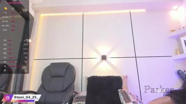 Image 2 of miia_parker_ Stream on Chaturbate on 12 months ago