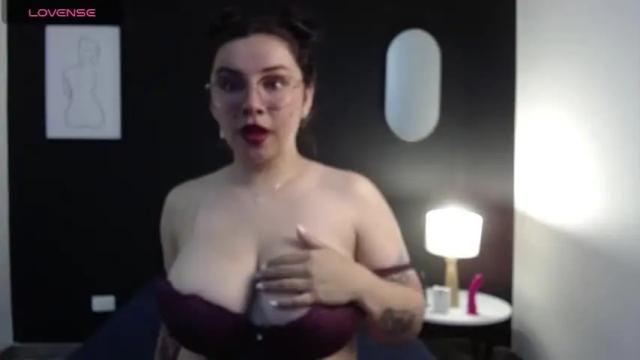 Image 3 of miia_roseee Stream on Chaturbate on 12 months ago
