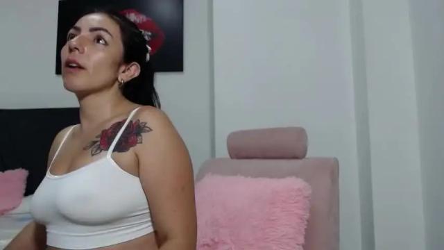 Image 6 of miia_teylorr Stream on Chaturbate on 13 months ago