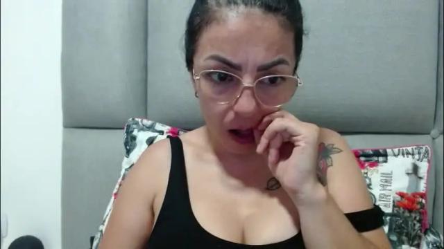 Image 3 of miia_teylorr Stream on Chaturbate on 6 months ago