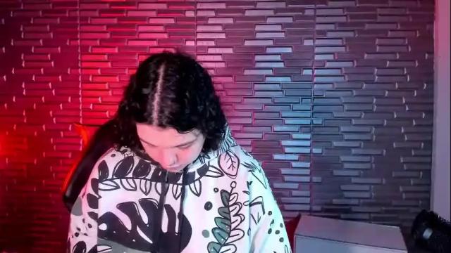 Image 4 of miia_zarate Stream on Chaturbate on 1 month ago