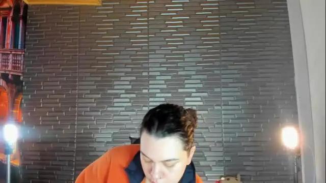 Image 6 of miia_zarate Stream on Chaturbate on 13 days ago