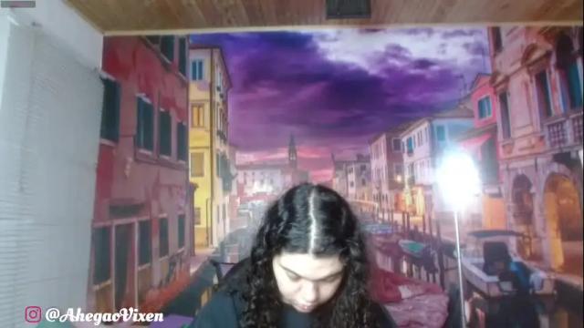 Image 2 of miia_zarate Stream on Chaturbate on 2 months ago