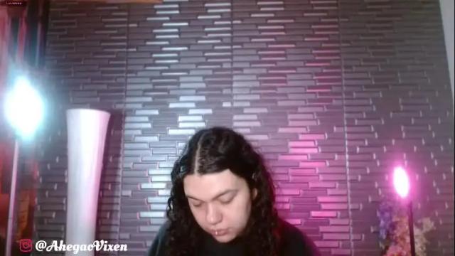 Image 3 of miia_zarate Stream on Chaturbate on 2 months ago