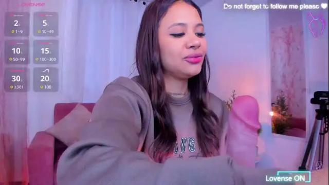 Image 7 of miiaa7_ Stream on Chaturbate on 25 days ago